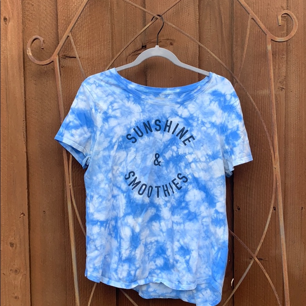 “Sunshine & Smoothies” Blue and White Graphic Tee
